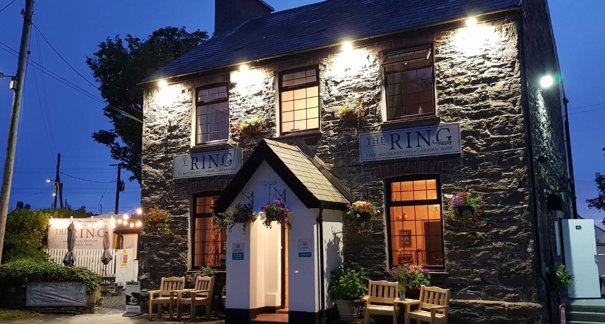 Ensuite Bed And Breakfast Rooms At The Ring Pub Gwredog Exterior photo