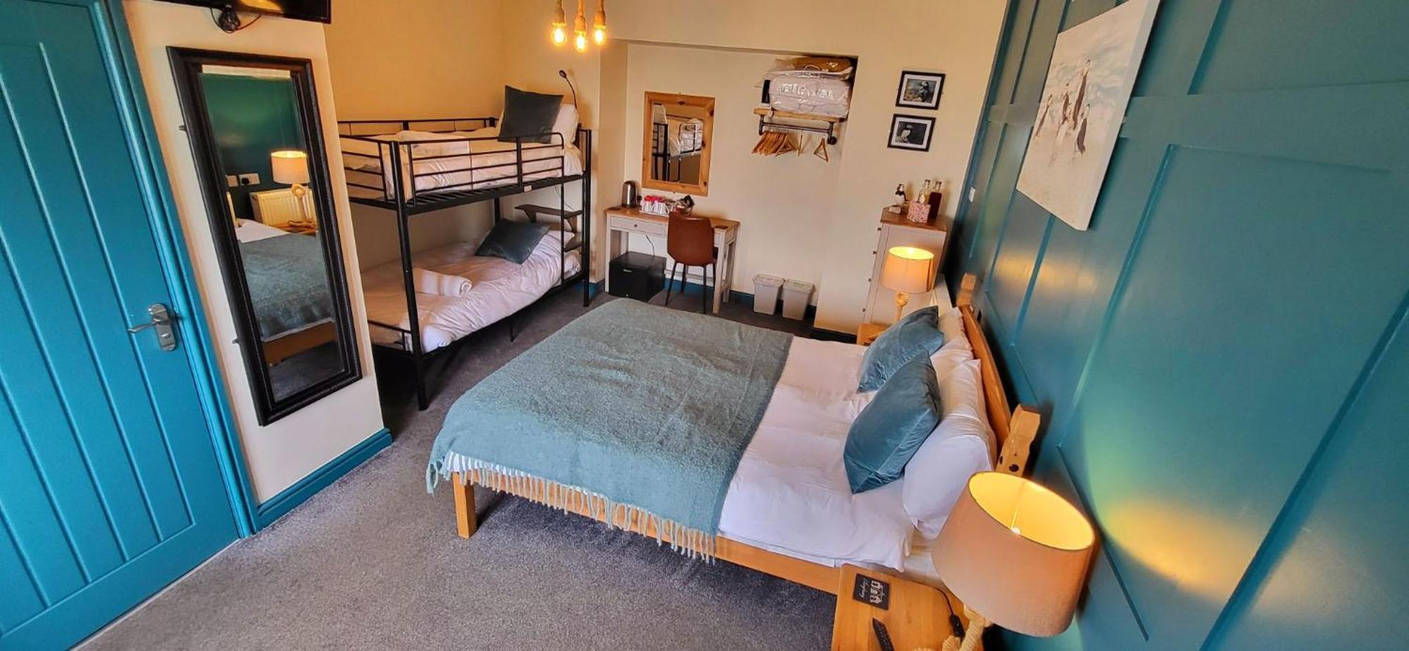 Ensuite Bed And Breakfast Rooms At The Ring Pub Gwredog Exterior photo